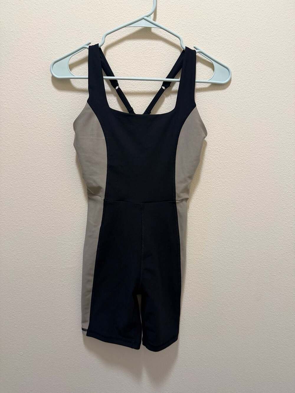 Abercrombie & Fitch YPB sculptLUX Active Romper